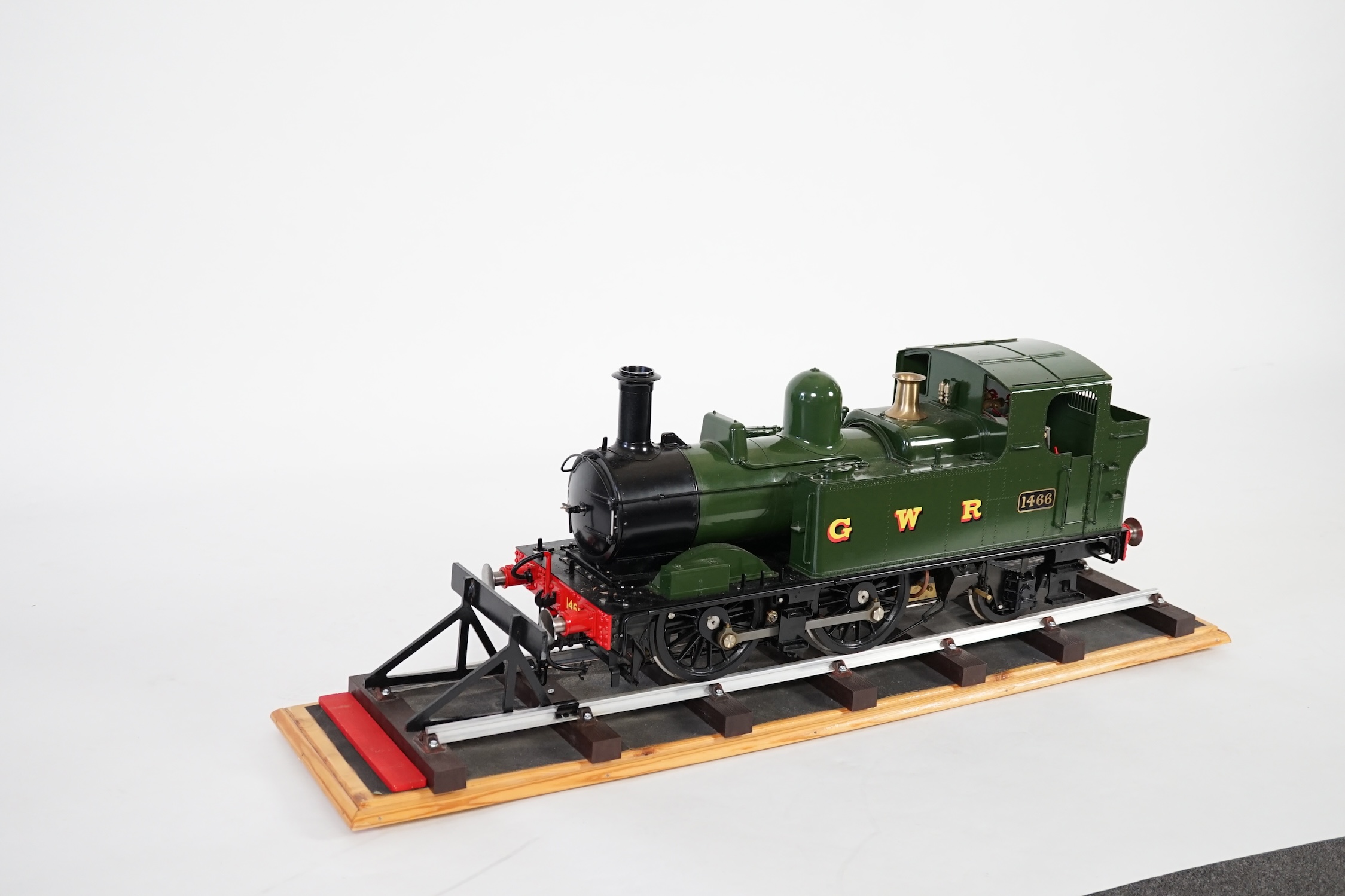 A Kingscale by Silver Crest Models 5 inch gauge coal fired live steam GWR Class 14xx 0-6-0T locomotive, in unlined green livery as 1466